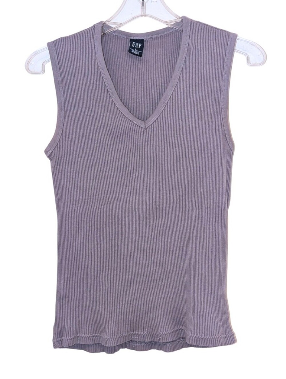 1990s Vintage GAP Ribbed V-Neck Sleeveless Tank Top in Dusty Lavender